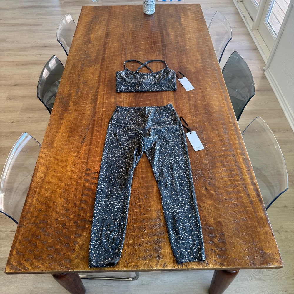NWT: Pair Varley Tights & Bra Set